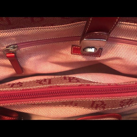 Dooney & Bourke Red signature shoulder bag - Picture 3 of 5